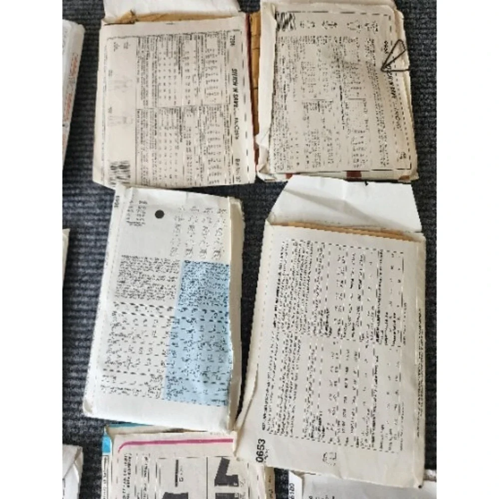 Lot of‎ 16 Assorted Sewing Patterns Uncut And Cut